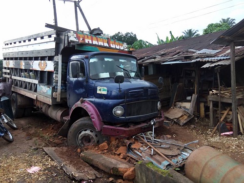 Speeding truck loses control, crushes mother, baby, three others in Anambra